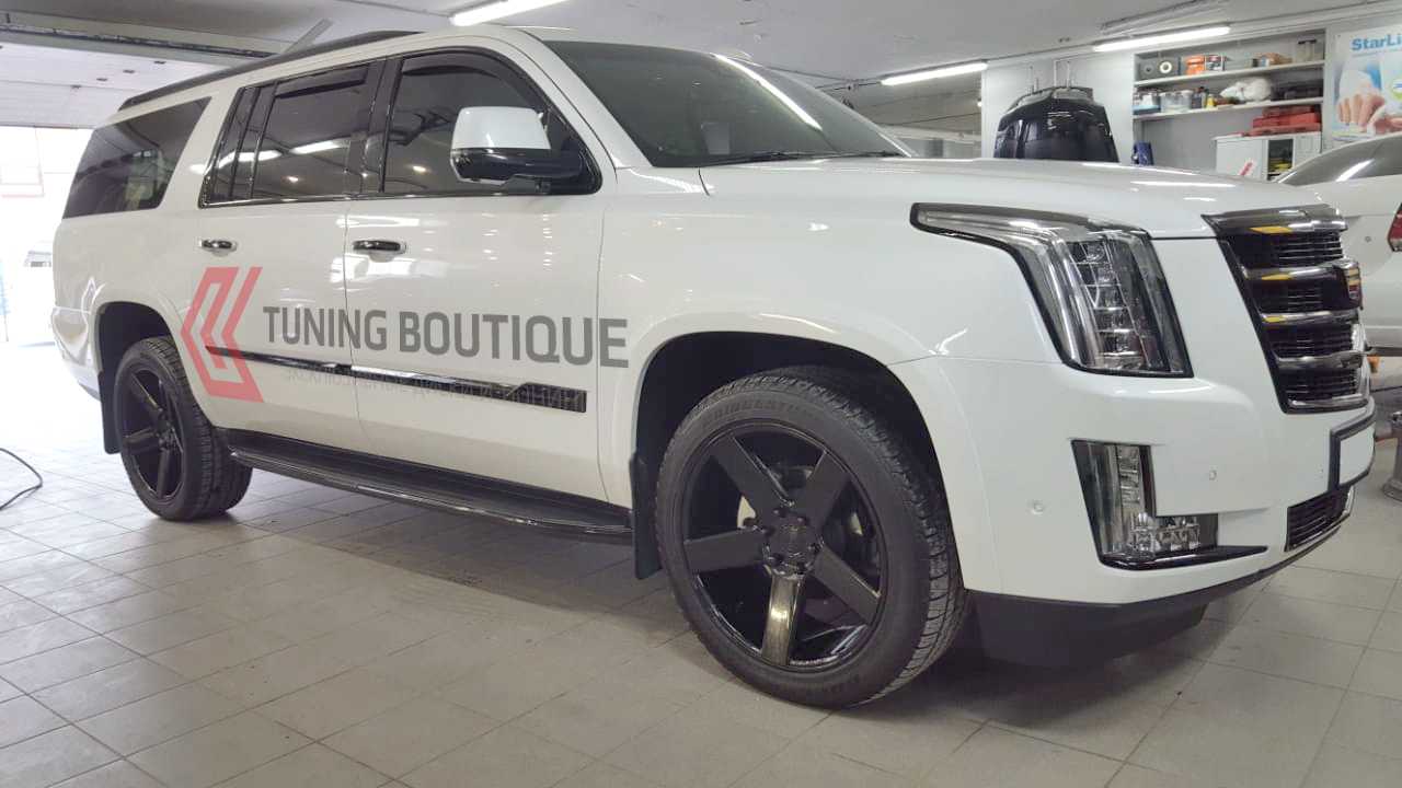 Cadillac Escalade на 22" дисках DUB Baller фото 2